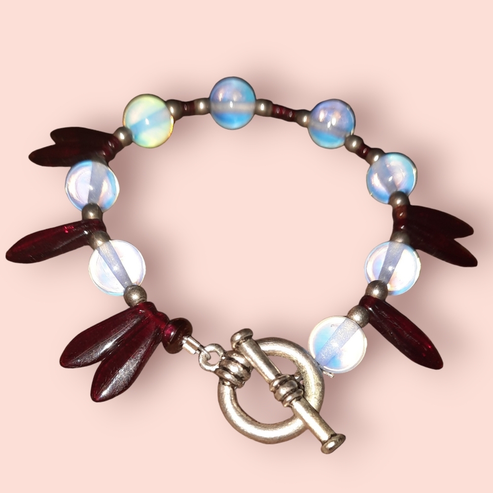 Opalite and garnet red glass beaded bracelet 6.5in toggle clasp silvertone